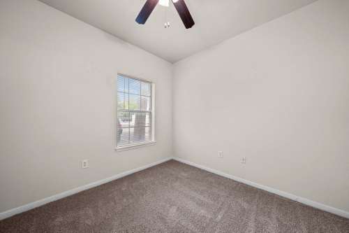 S Bed River Oaks Villas Apartments 8